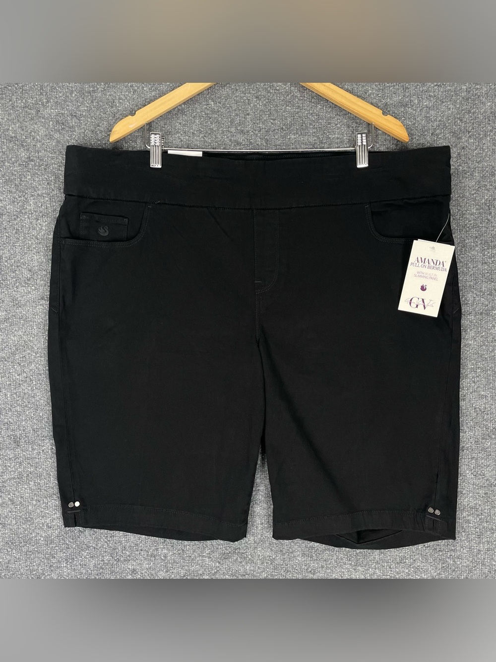 Gloria Vanderbilt Amanda Pull On Bermuda Shorts Women’s Plus 22W Black Slimming